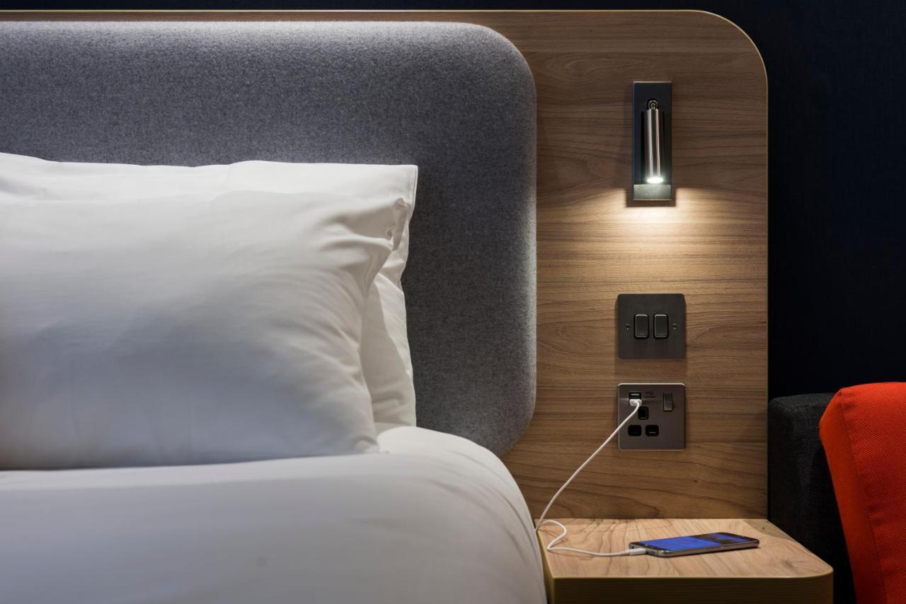Holiday Inn Express - Fleet By Ihg Extérieur photo