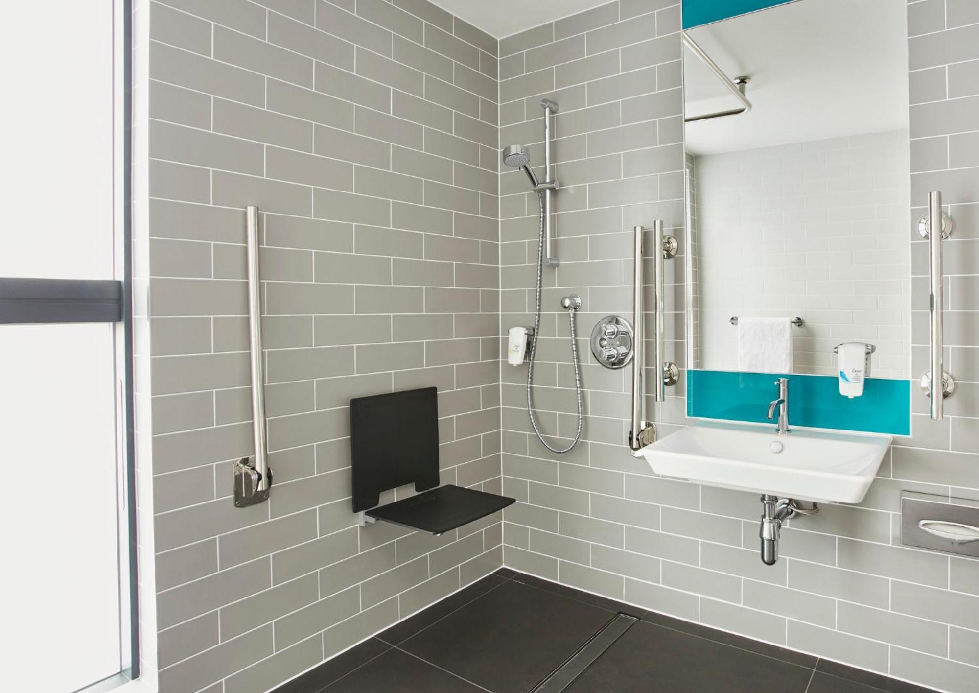 Holiday Inn Express - Fleet By Ihg Extérieur photo